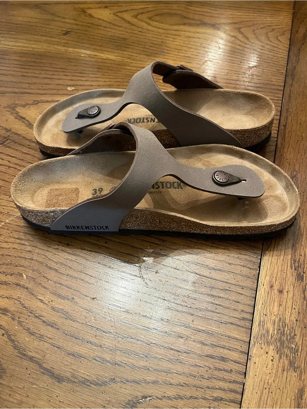 Birkenstock Brown Gizeh Thong Sandals, size 39 - Picture 8 of 10